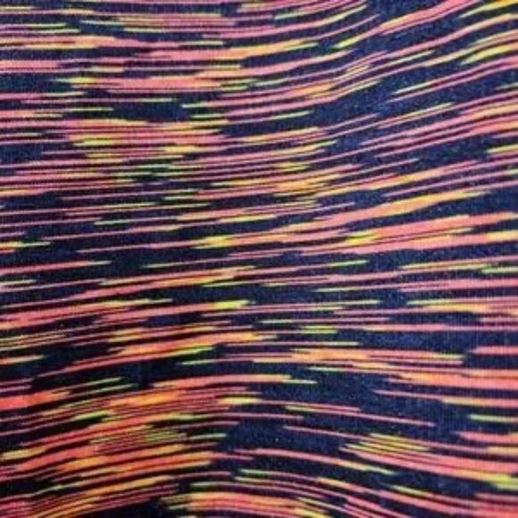 3/$10 Unbranded colorful short sleeve top with V neckline - Picture 2 of 5